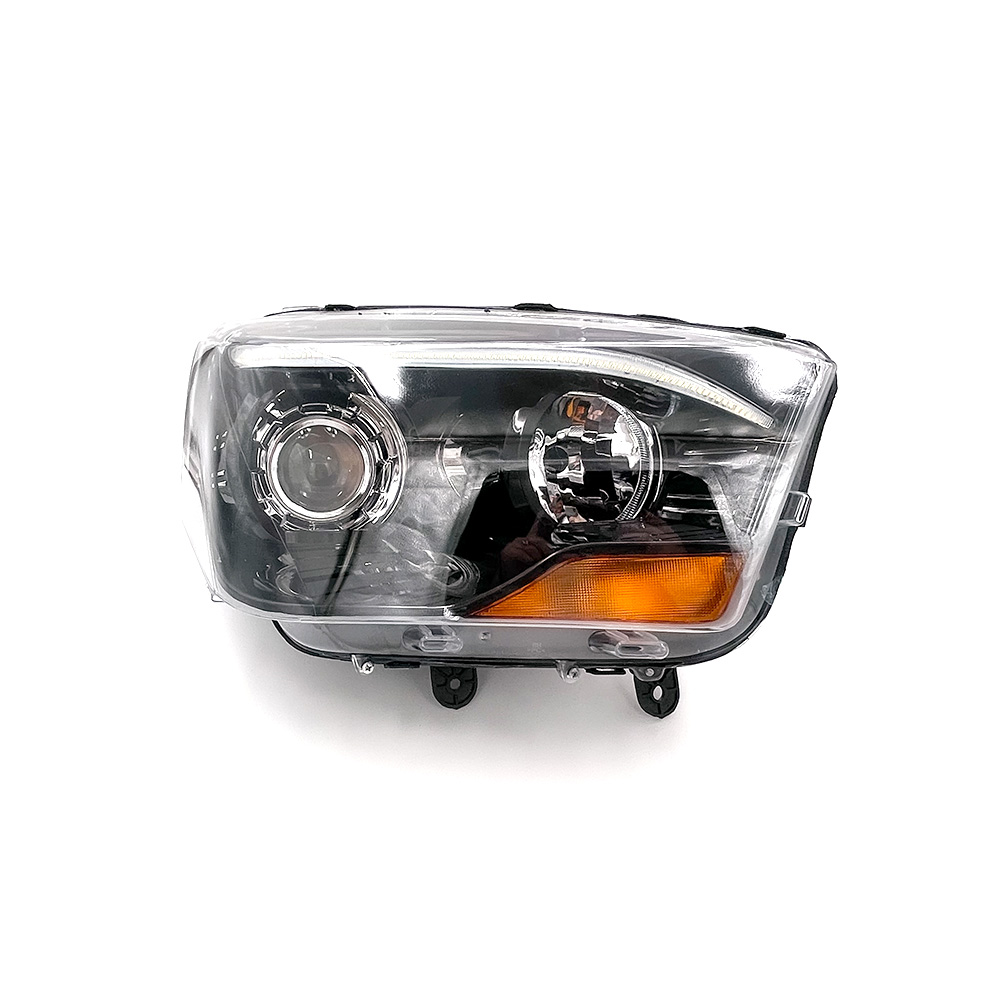 Headlight (L/H) With Plug for MAHINDRA SCORPIO 2.2 MHAWK LWB S4/S6/S10/S11 — view 1
